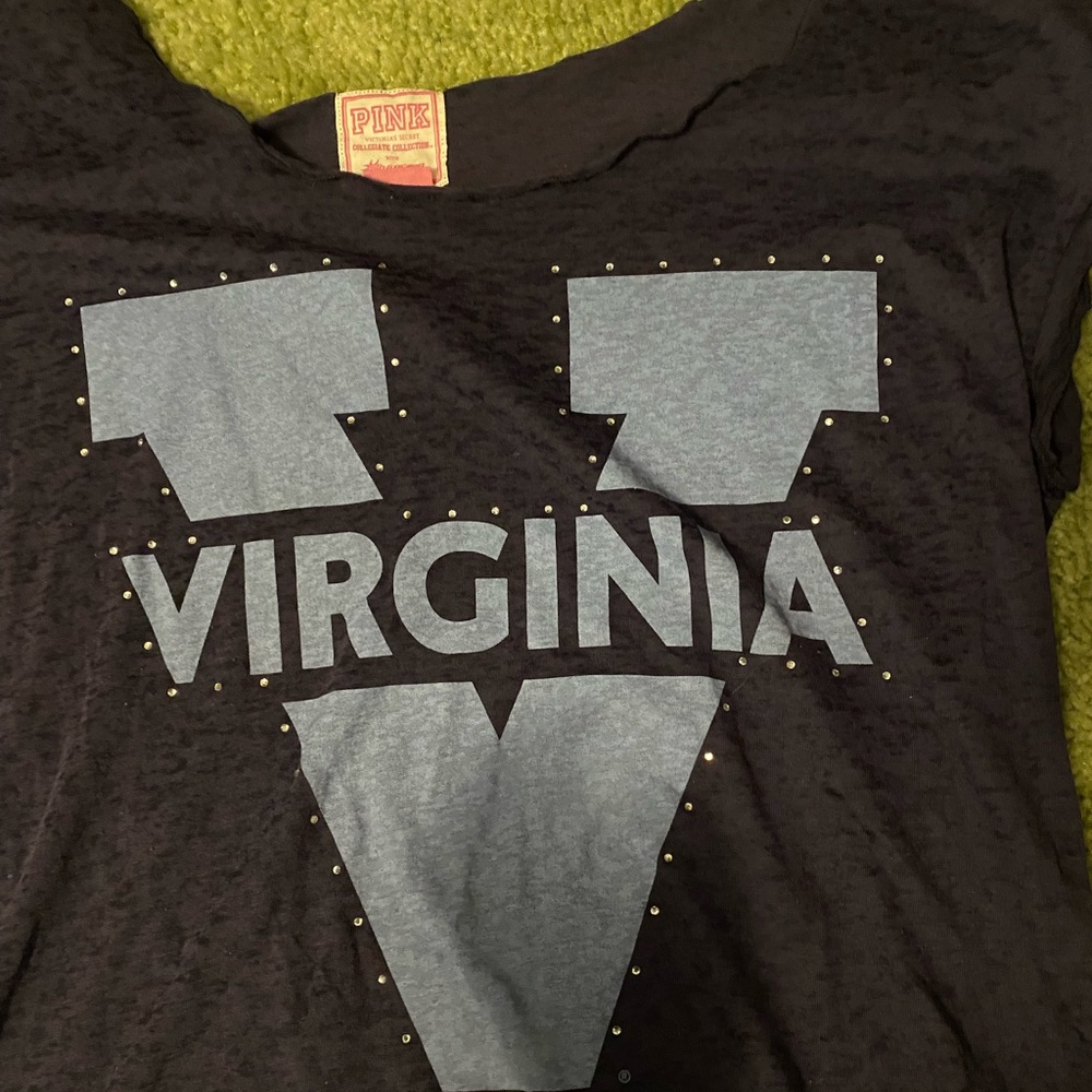 Victoria pink vcu shirt
